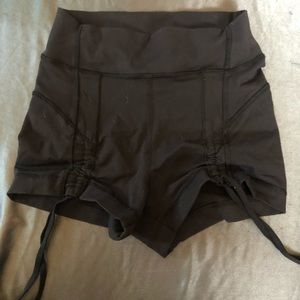 Lululemon scrunch shorts
